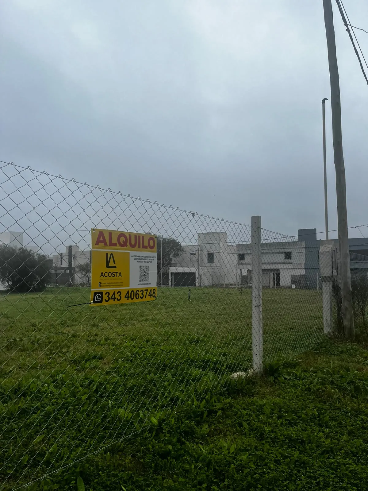 SE ALQUILAN 5 LOTES - ACCESO NORTE  SOBRE CALLE LOPEZ JORDAN, ACCESO NORTE 